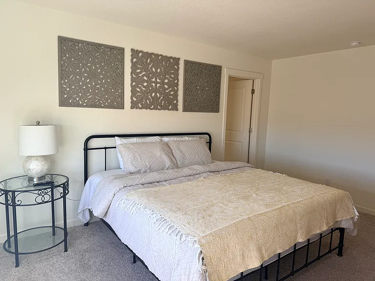 6977 Maidford Dr — Photo 15