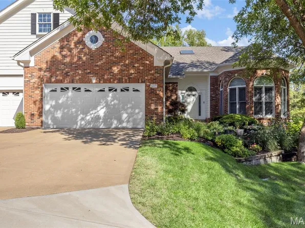 609 Spyglass Summit Dr, Chesterfield, MO 63017