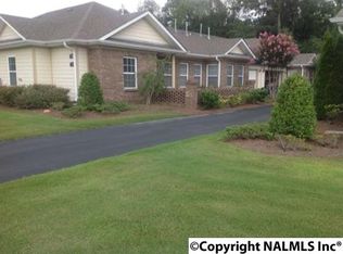 146 Valley Way Cir SE, Huntsville, AL 35802