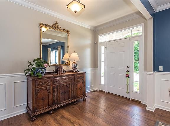 2nd image of 8107 Glen Arbor Dr