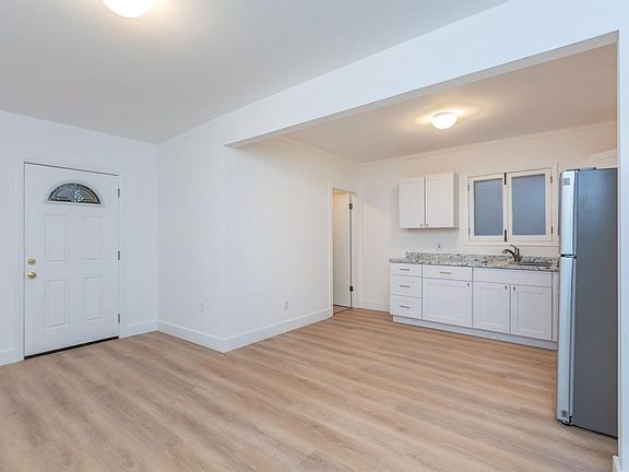 4th image of 1705 32nd St
