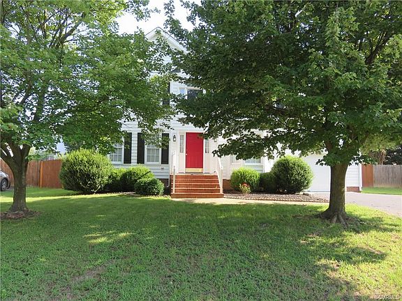 2nd image of 7024 Hawks Hill Ln