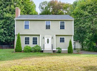 92 Pleasant St, Paxton, MA 01612