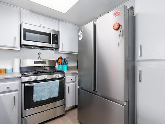 Kitchen, brand new applicances