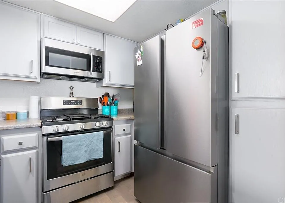 Kitchen, brand new applicances