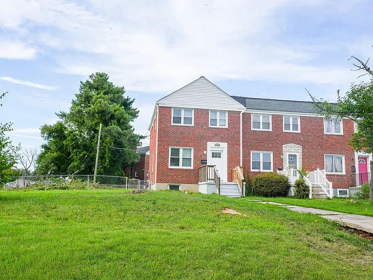 1200 Deanwood Rd — Photo 1