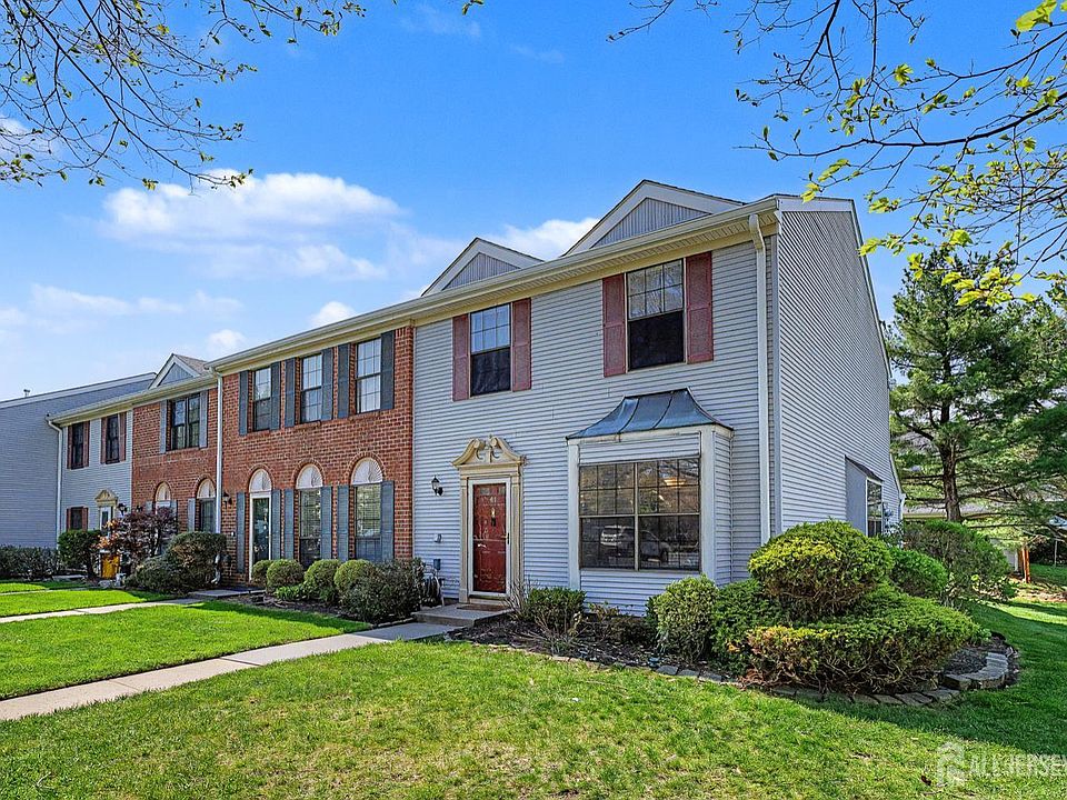 1st image of 411 Danbury Ln