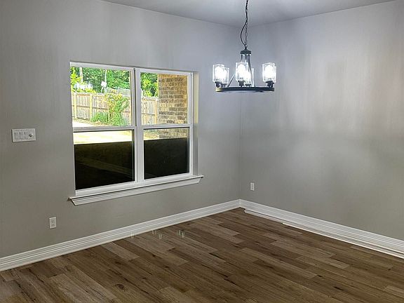 4th image of 1321 Frankie Ln