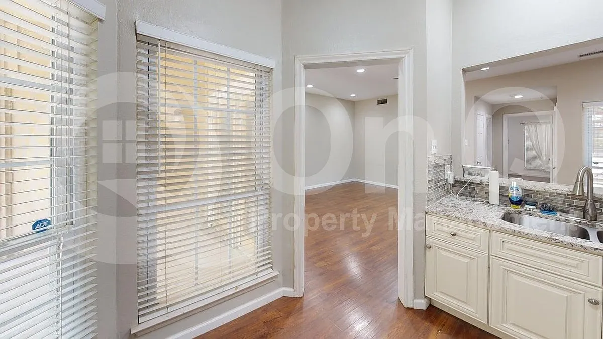 1 bed, 1.0 bath, $1,150 — Photo 4