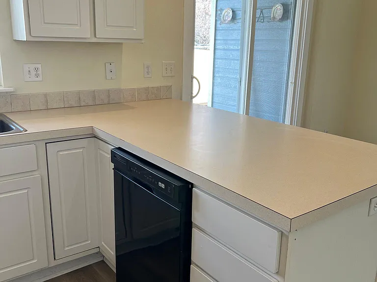 415 Augustina Ct — Photo 6