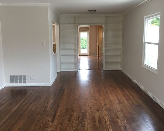 3rd image of 2816 Tilden Ave