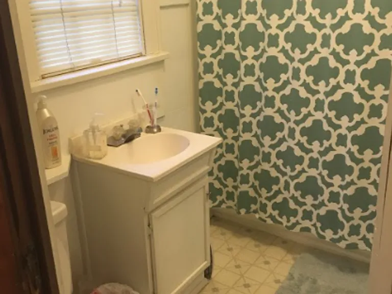 1513 S Walnut St — Photo 1