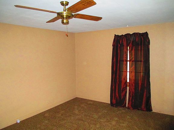 2nd image of 1820 Oakland Ave