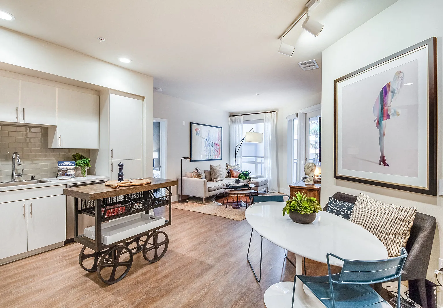 Malden Station by Windsor — Photo 1