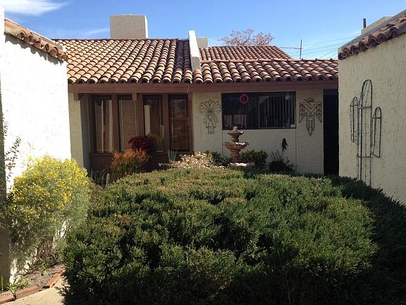 2nd image of 6517 N Maryland Cir