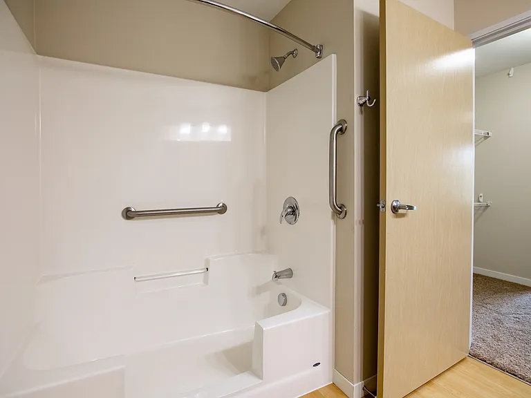 Overlook Ridge Apartments — Photo 37