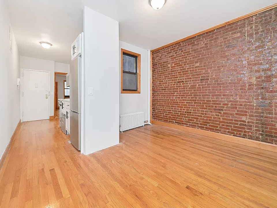1st image of 333 W 43rd St APT 2A