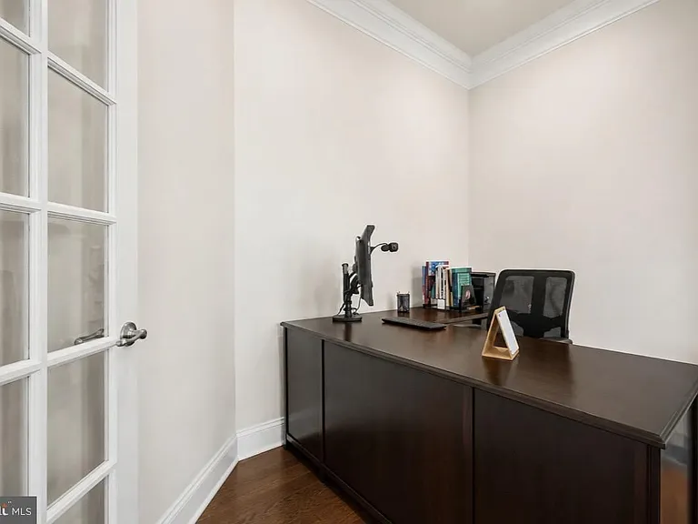 602 Dolmens Ln — Photo 7