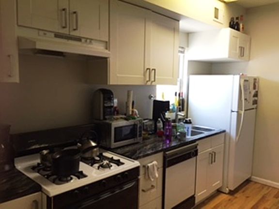 3rd image of 1544 W Diversey Pkwy