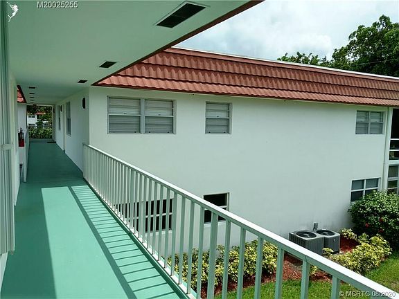 4th image of 1225 NW 21st St #17-1711