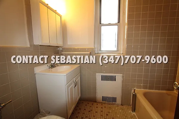 Rented by Contact Realty | media 4