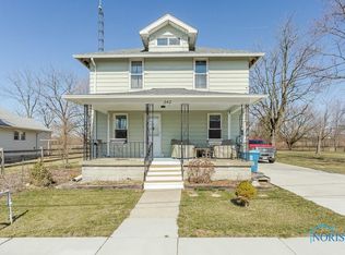 242 W Perry St, Walbridge, OH 43465