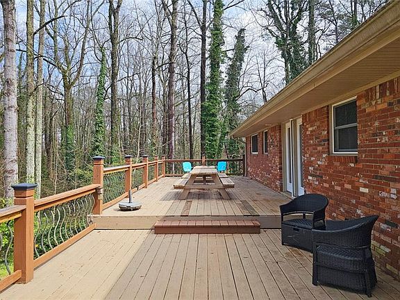 5th image of 456 Plantation Rd SW