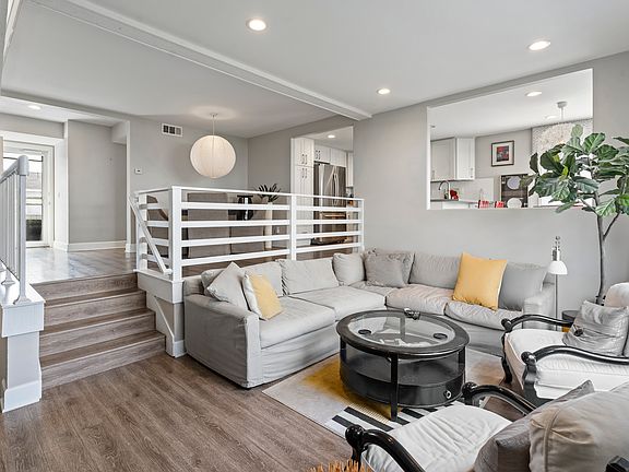 4th image of 19 Odyssey Ct