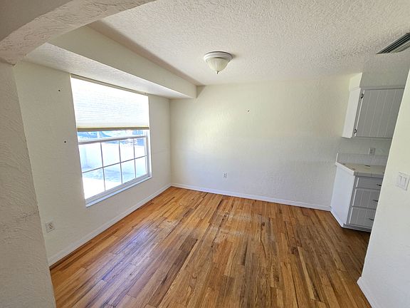 3rd image of 3616 Royal Palm Dr