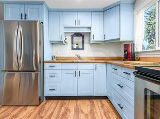 3216 Back Rd #18, Comox, BC V9N 9G9