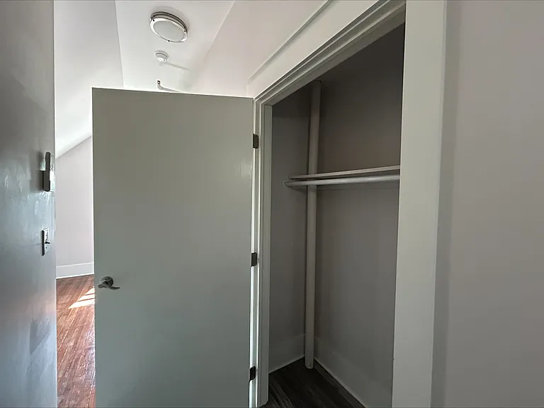 139 Troup St #305 — Photo 6