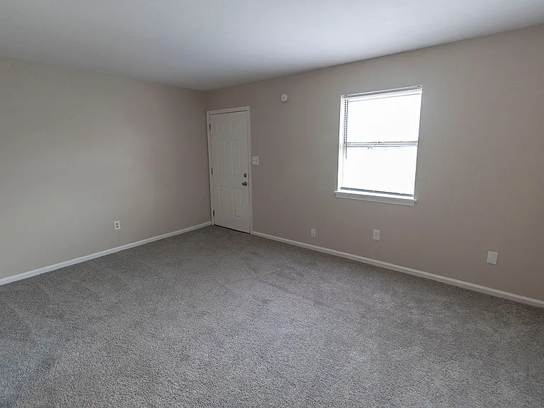 708 W Cunningham Dr #2 — Photo 5