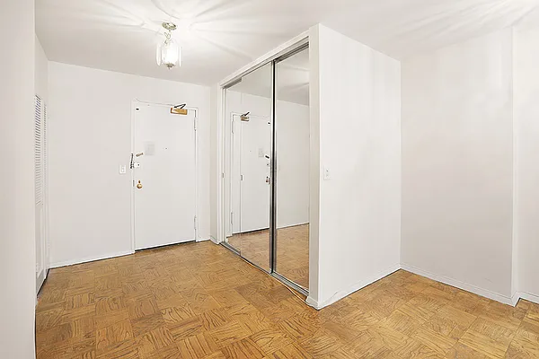 Rented by Pi Capital Partners | media 2