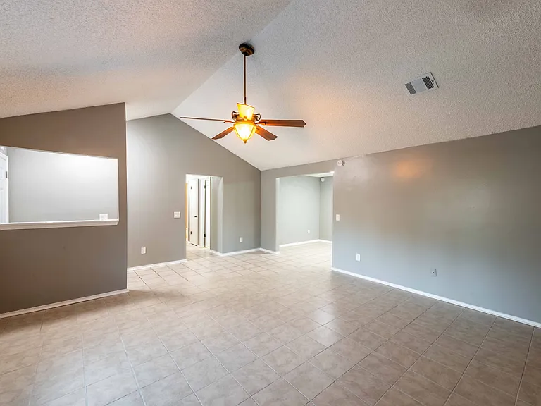 2586 Spring Lake Rd W — Photo 9