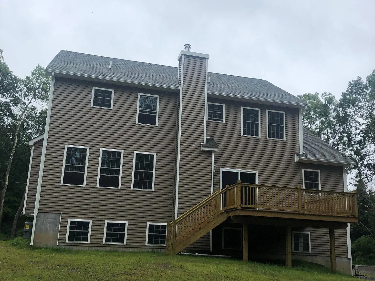 3 bed, 2600 sqft, $4,900 — Photo 2