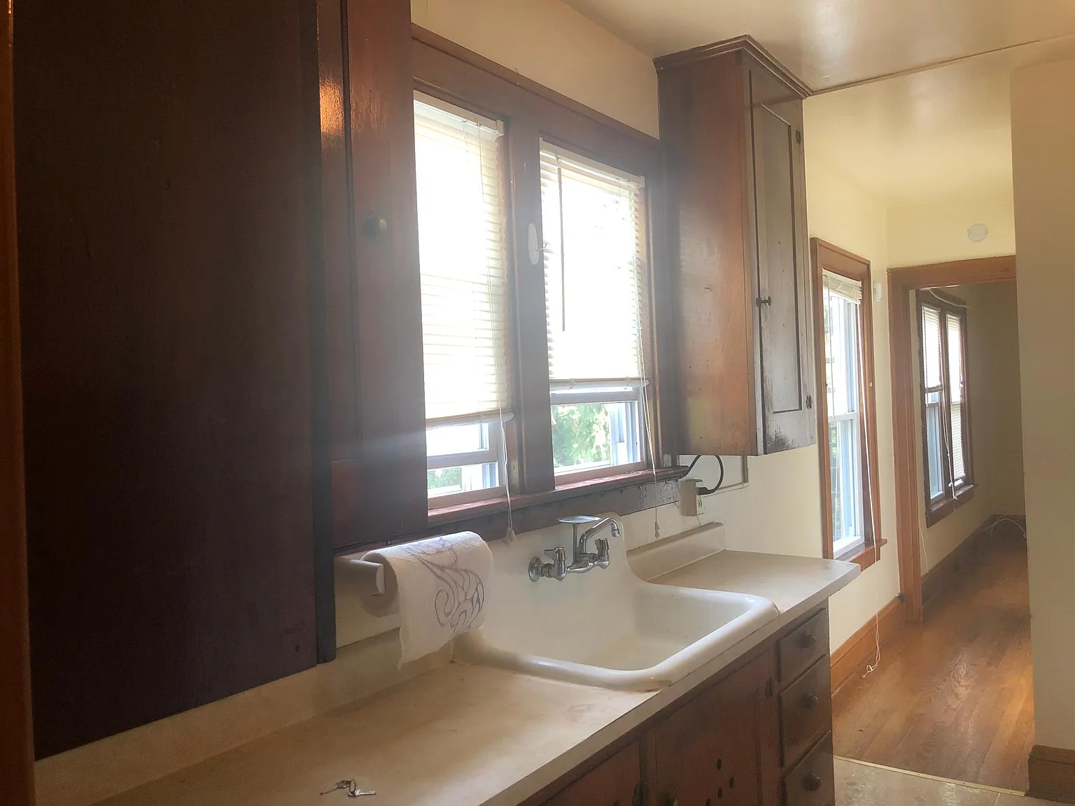 2 bed, 975 sqft, $1,050 — Photo 3