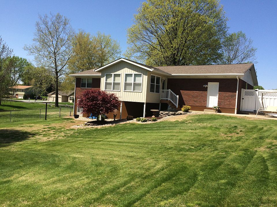 2nd image of 121 Mark Trail Dr