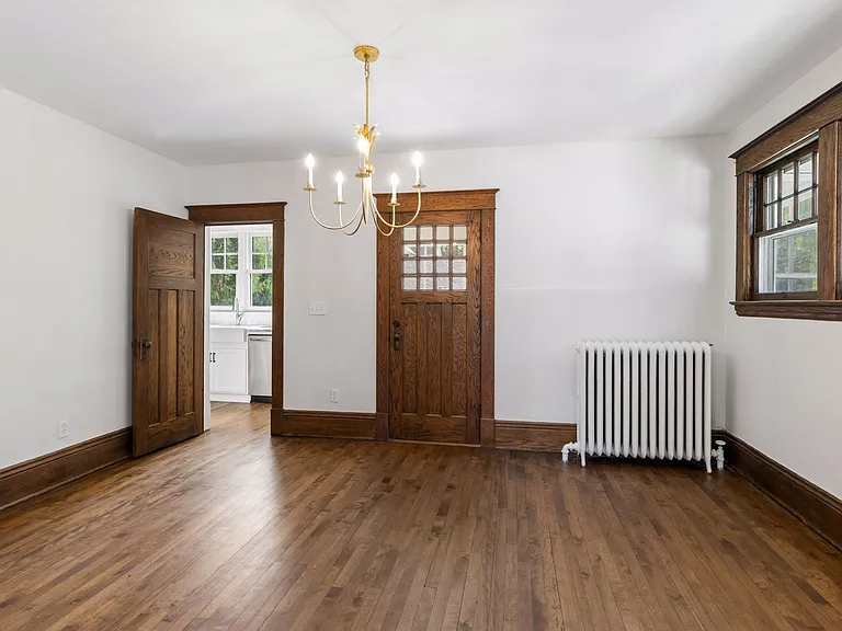 3329 Dupont Ave S — Photo 12