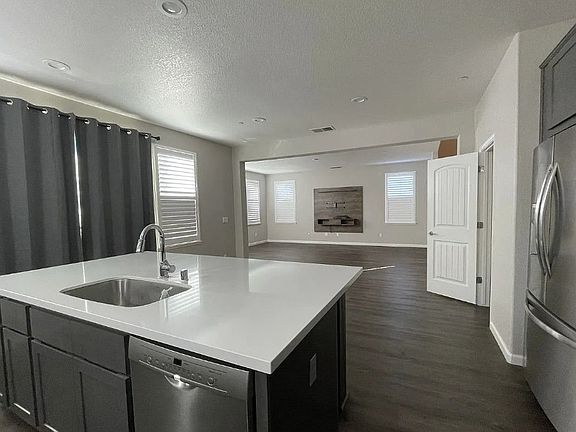 5th image of 2744 Chardonnay Ln