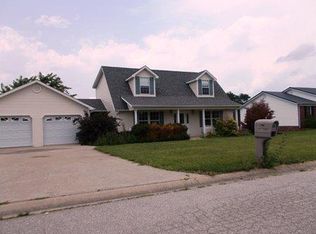 616 King Luke Ct, Berea, KY 40403