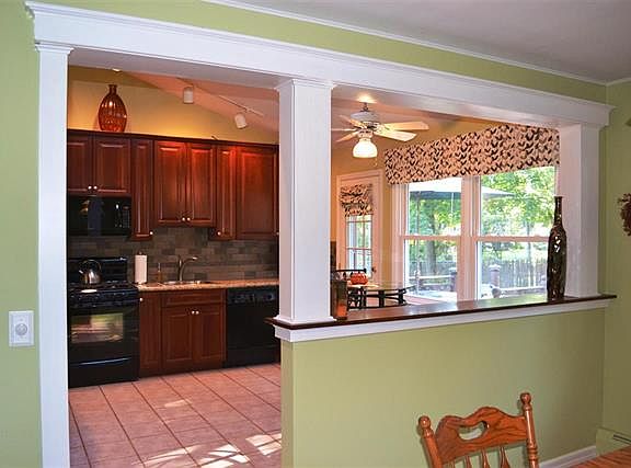 4th image of 4018 Buckingham Dr