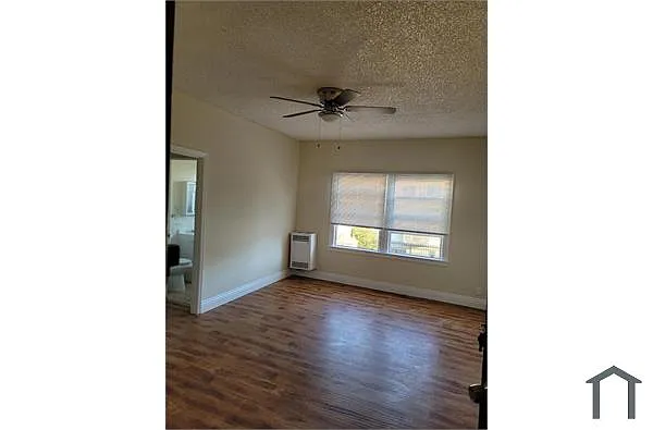 Building Photo - 234 N Chicago St #15