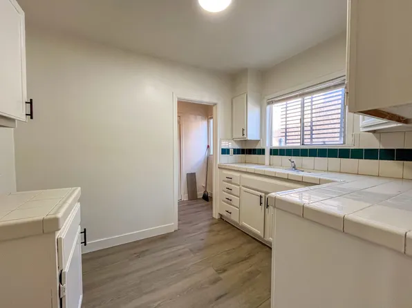 1450 W 39th St