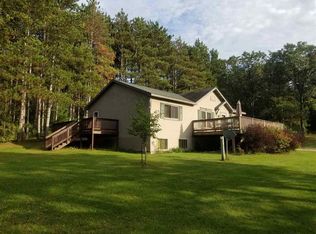 W8320 Fawn Dr, Oxford, WI 53952