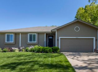 15066 Sherwood Ave, Omaha, NE 68116
