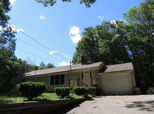 126 Pine St, Danville, NH 03819
