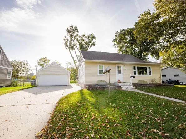 118 S Oregon Ave, Morris, MN 56267