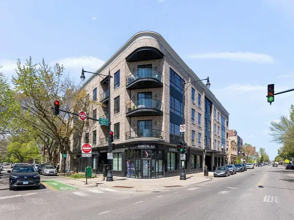 3808 N Lincoln Ave #405, Chicago, IL 60613