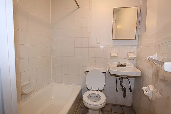 Rented by J Misrahi Realty Corp | media 21