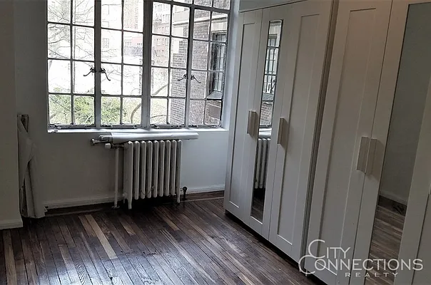 Rented by City Connections Realty | media 4